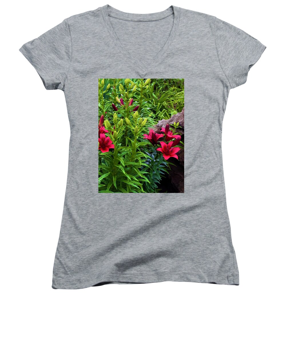 Garden Love - Women's V-Neck