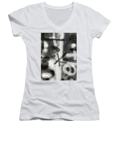 Graffiti BW - Women's V-Neck