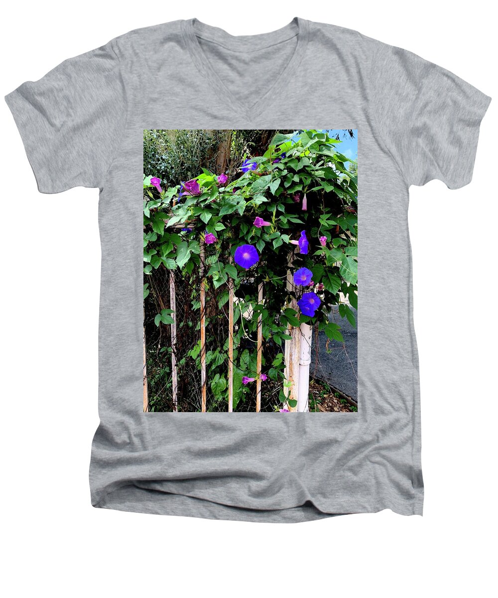 LA Neighbor - Men's V-Neck T-Shirt