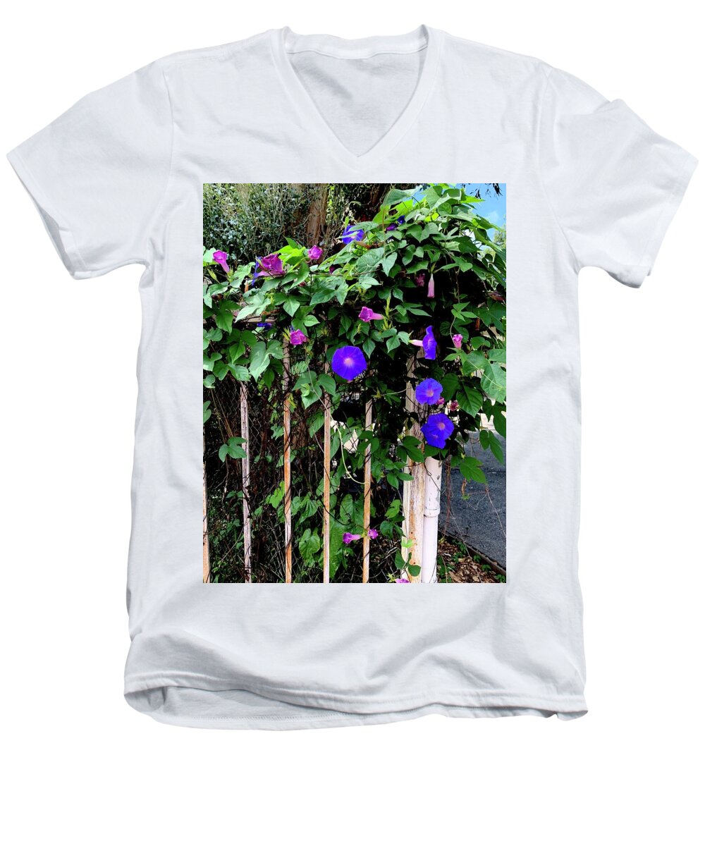 LA Neighbor - Men's V-Neck T-Shirt