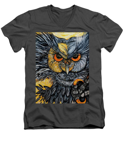 Un Great Horned Owl - Men's V-Neck T-Shirt