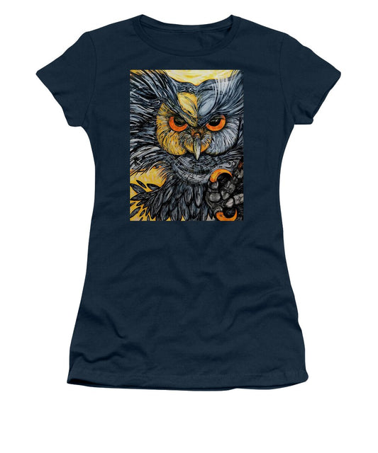 Un Great Horned Owl - Women's T-Shirt