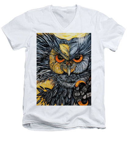 Un Great Horned Owl - Men's V-Neck T-Shirt